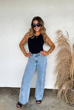 Load image into Gallery viewer, Farah Floral WIDE LEG JEAN