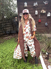 Load image into Gallery viewer, WILD OAK PUFFER VEST
