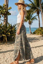 Load image into Gallery viewer, Camryn Tulip Pants
