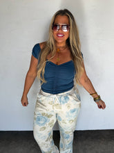Load image into Gallery viewer, Out and About Cap Sleeve Top
