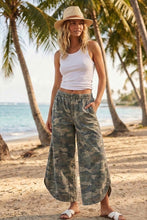 Load image into Gallery viewer, Camryn Tulip Pants
