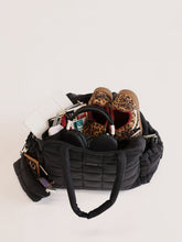 Load image into Gallery viewer, the weekender duffle bag
