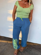 Load image into Gallery viewer, FLOWER POWER JOGGERS

