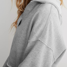 Load image into Gallery viewer, Jones Half Zip Funnel Neck
