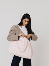 Load image into Gallery viewer, the weekender duffle bag
