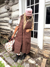 Load image into Gallery viewer, WILD OAK PUFFER VEST
