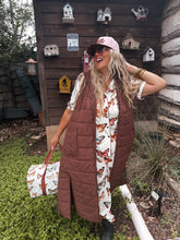 Load image into Gallery viewer, WILD OAK PUFFER VEST
