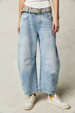 Load image into Gallery viewer, Emma Jean Washed Barrel Legged Jeans

