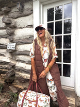 Load image into Gallery viewer, WILD OAK PUFFER VEST
