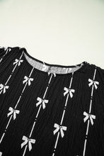 Load image into Gallery viewer, Bow Textured Puff Sleeve Top
