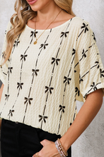 Load image into Gallery viewer, Bow Textured Puff Sleeve Top
