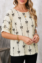 Load image into Gallery viewer, Bow Textured Puff Sleeve Top
